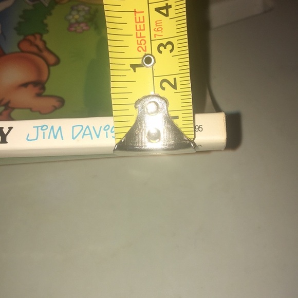 The Second Garfield Treasury circa 1983 - Picture 11 of 12